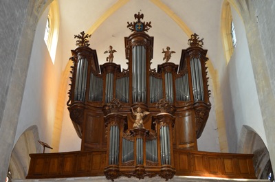 Buffet de l'orgue de Vzelise